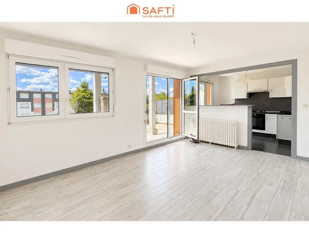 Soggiorno - Apartment with Terrace in Saint-Avold