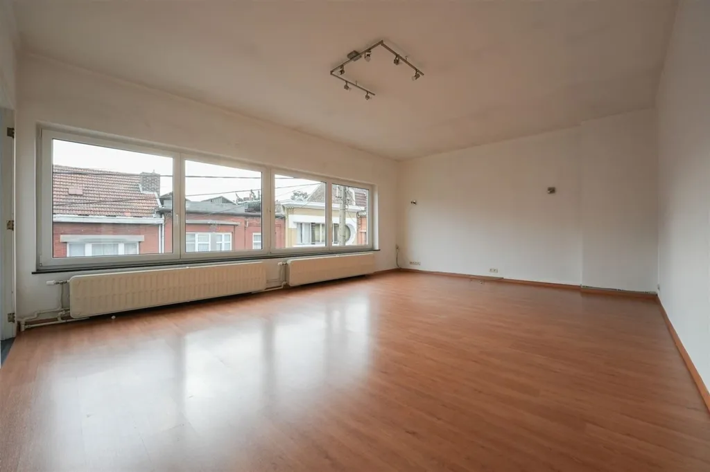 Toad - Spacious Apartment in Quiet Area, Ans