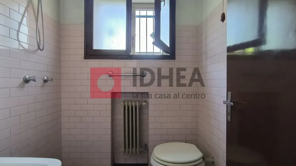 Bathrooms - Detached House with Garden in Silea