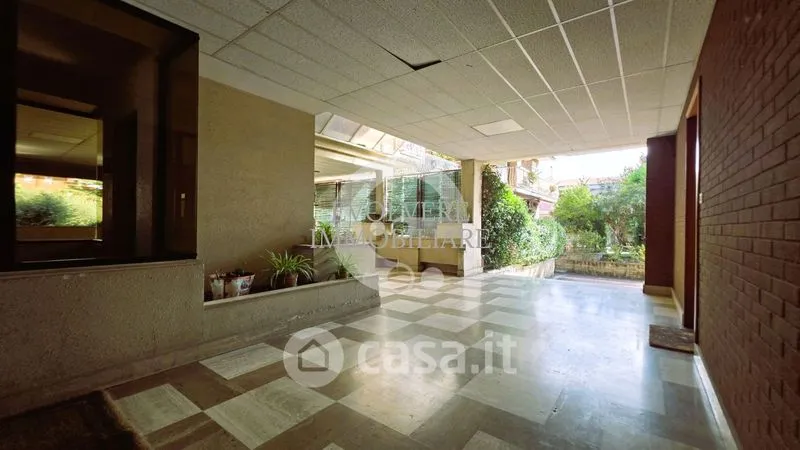 Entrée - Three-Bedroom Apartment with Balcony in Rome