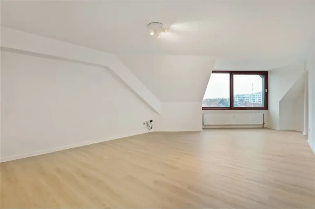 Elutuba - 3-Bed Apartment with Terrace in Turnhout