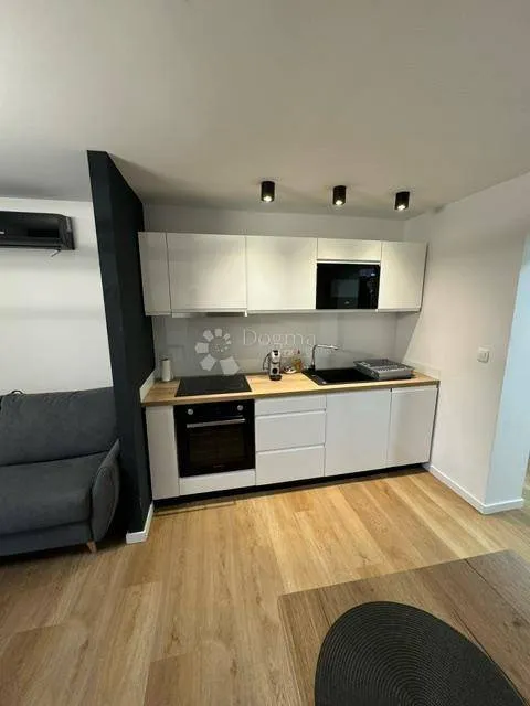 Cuisine - Luxury Renovated Studio with Sea View in Kostrena