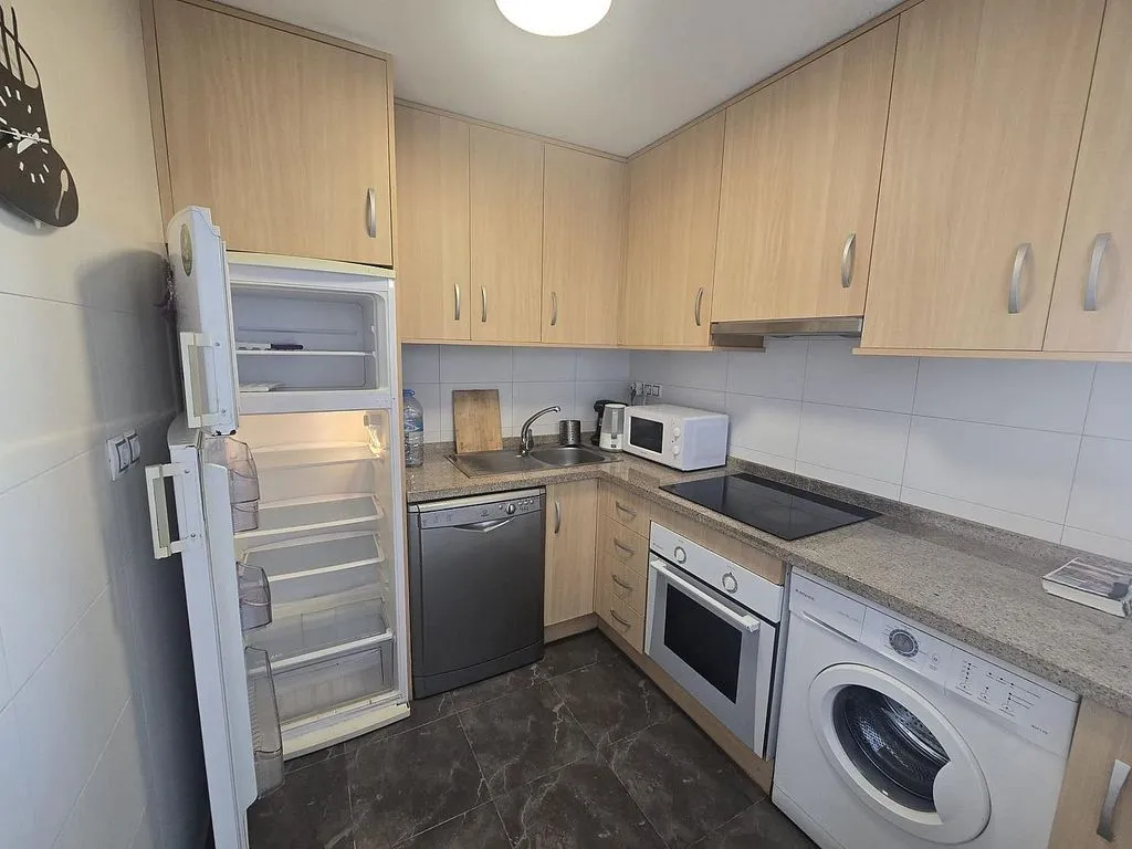 Cuisine - Modern Flat with Balcony in Torrevieja Centre