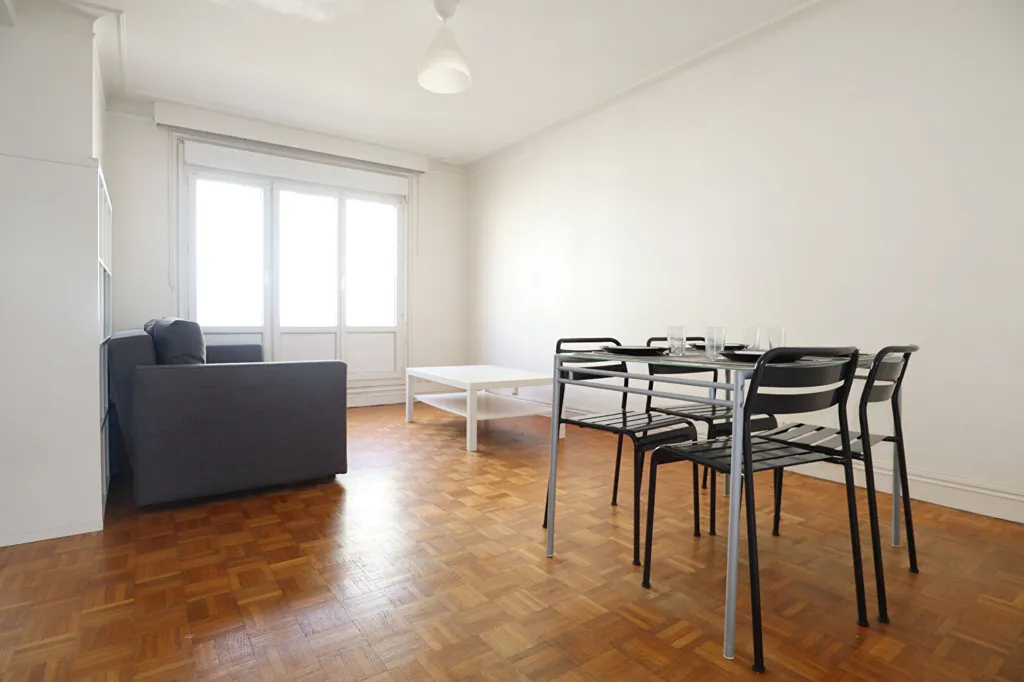 Elutuba - Apartment with Balcony in Brest