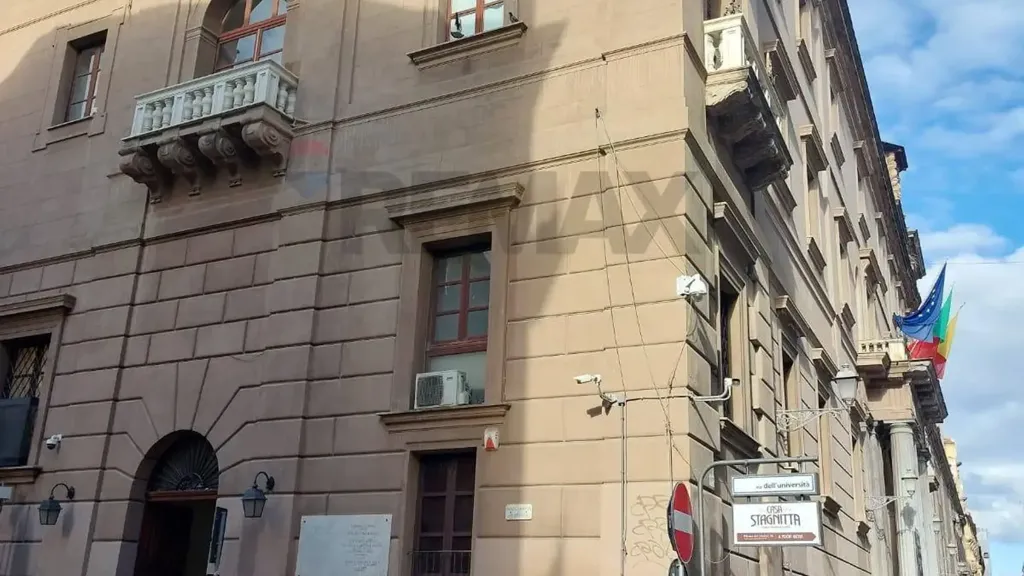 Esterno - Appartamento con tre balconi nel centro storico di Palermo