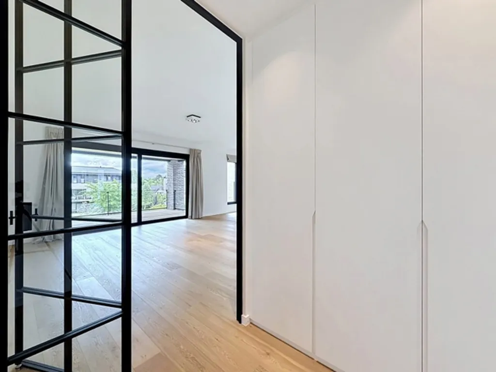 Esik - Luxury Apartment with Terrace in Waterloo