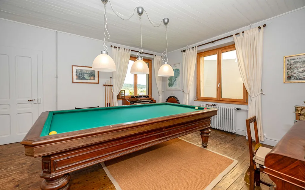 Toad - 1930s House with Lake View in Malbuisson