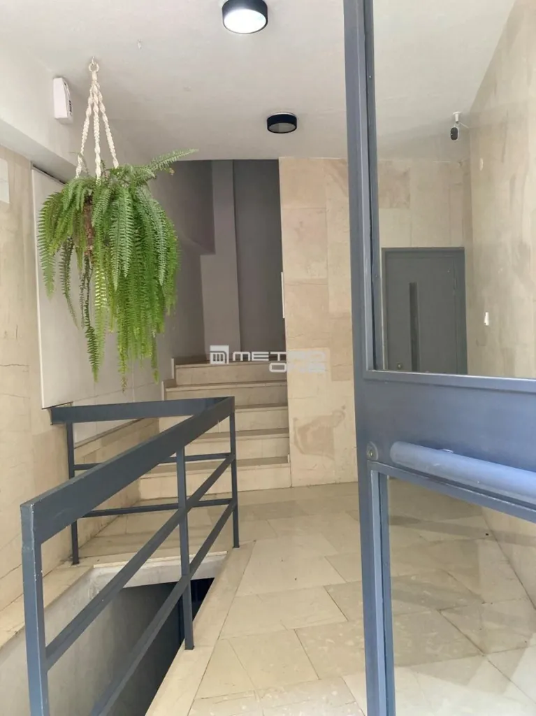 Esik - Renovated Apartment with Acropolis View in Athens Centre