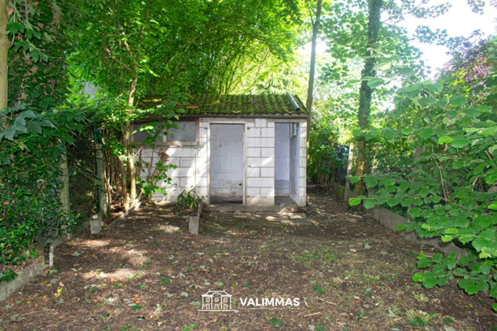 Aed - Charming Three-Storey House with Garden in Asse