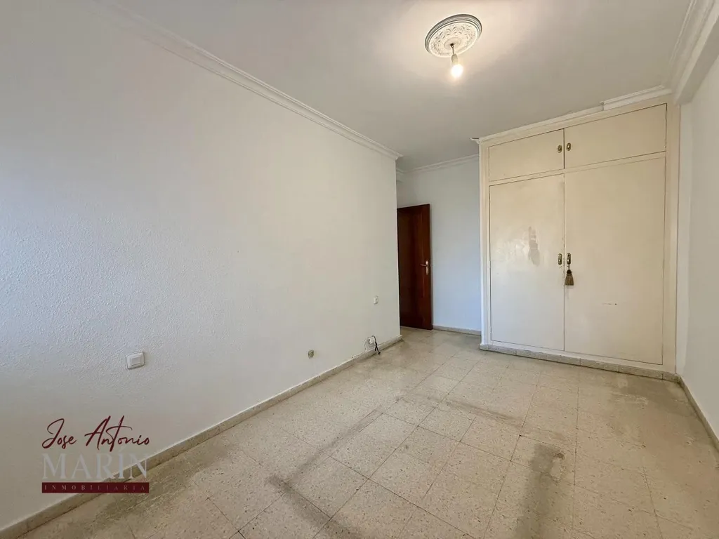 Toad - Apartment with Terraced Balcony in Badajoz