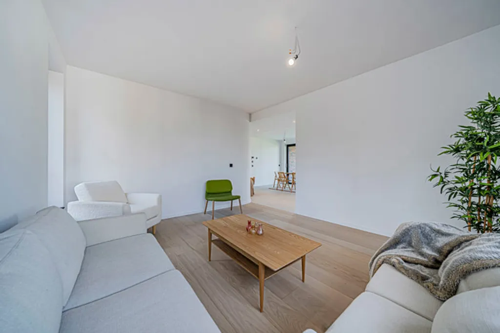 Elutuba - Newly Built Apartment with Terrace in Heusy