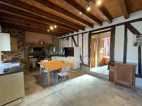 Maison 9 pièces à Arnac la poste