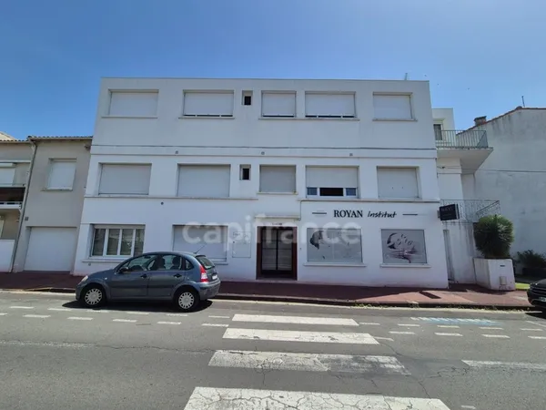Extérieur - Appartement 2 Pièces avec Terrasse au Centre de Royan
