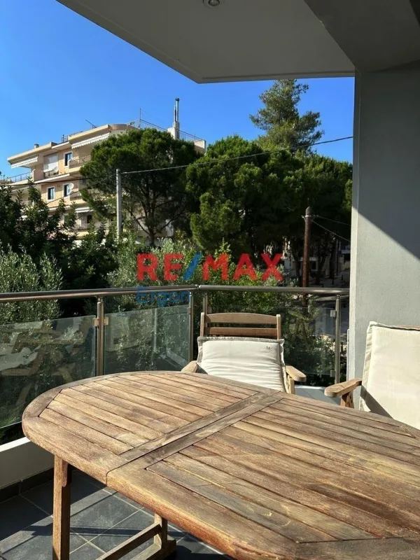 Balcone - Modern Mezzanine in Upper Brissia
