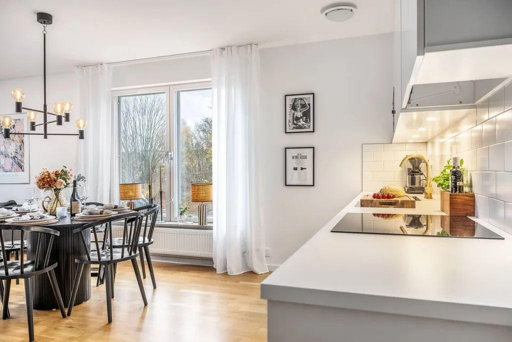 Salle à manger - Modern Flat with South-Facing Balcony in Norrköping