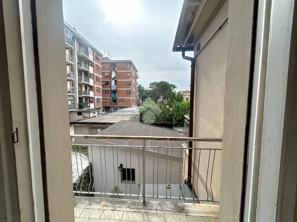 Balcone - Quadrilocale with Private Balcony in Pisa