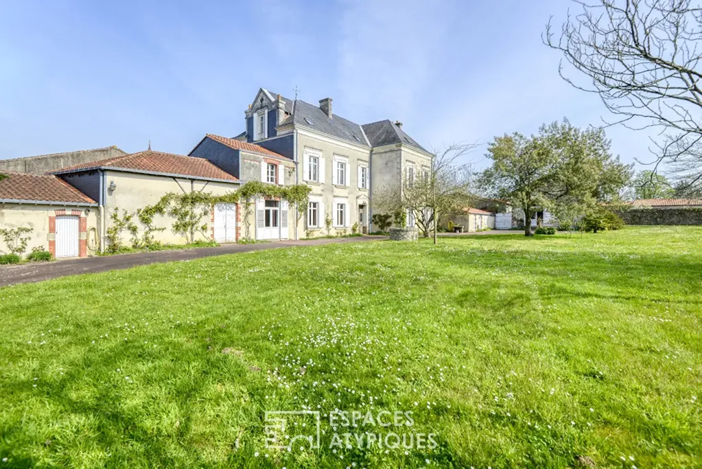 Exterior - Château with Vineyard Views near Nantes