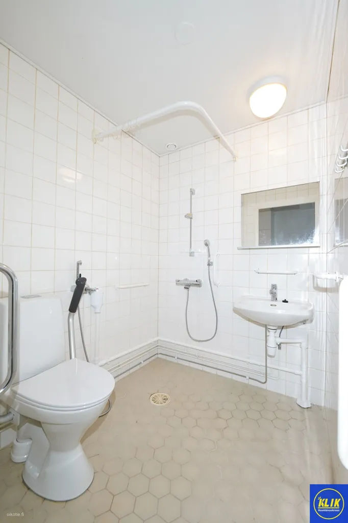 Bathrooms - Modernised Flat with Terrace in Noormarkku