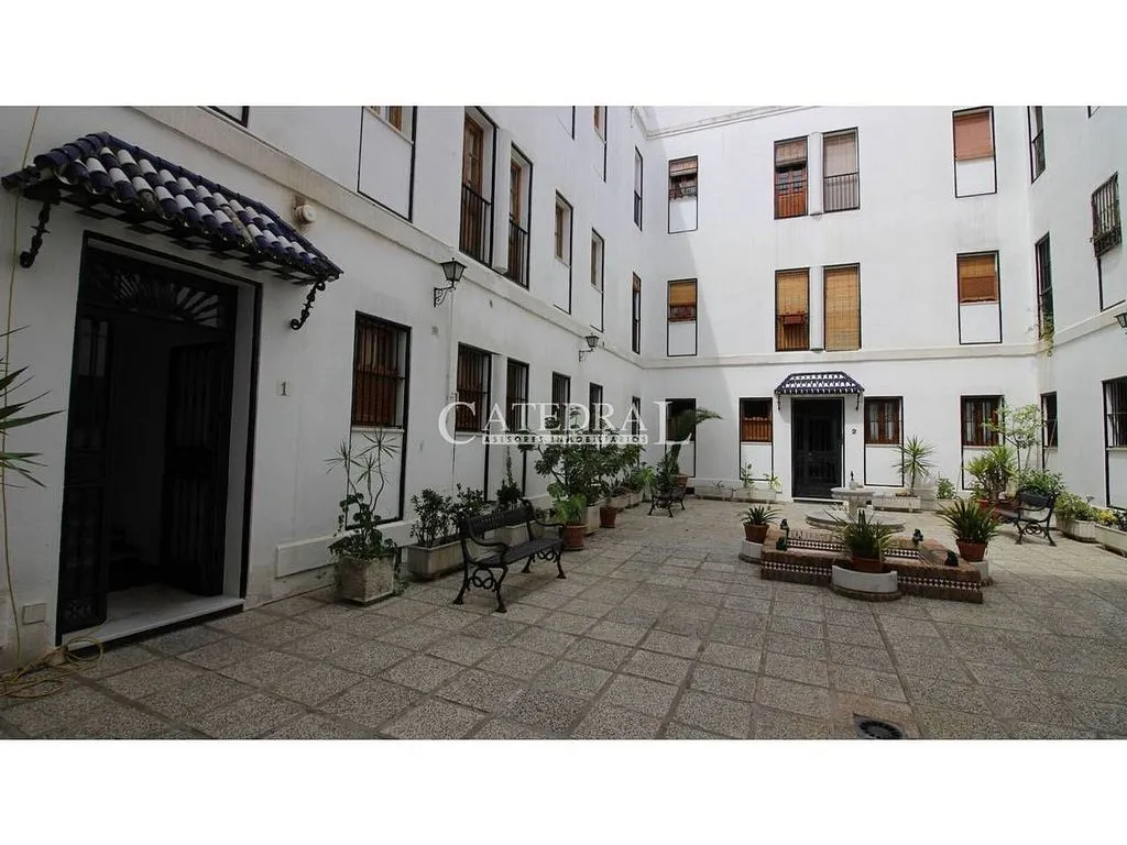 Aed - Aménagé Flat with Balcony in Seville Centre