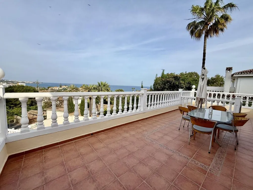 Terrass - Detached Villa with Sea Views in Calahonda, Mijas