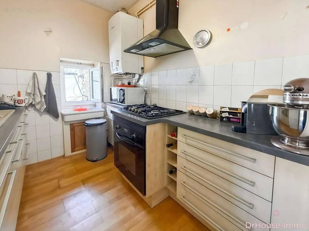 Kitchen - 2-Bedroom Apartment with Balcony in Dijon