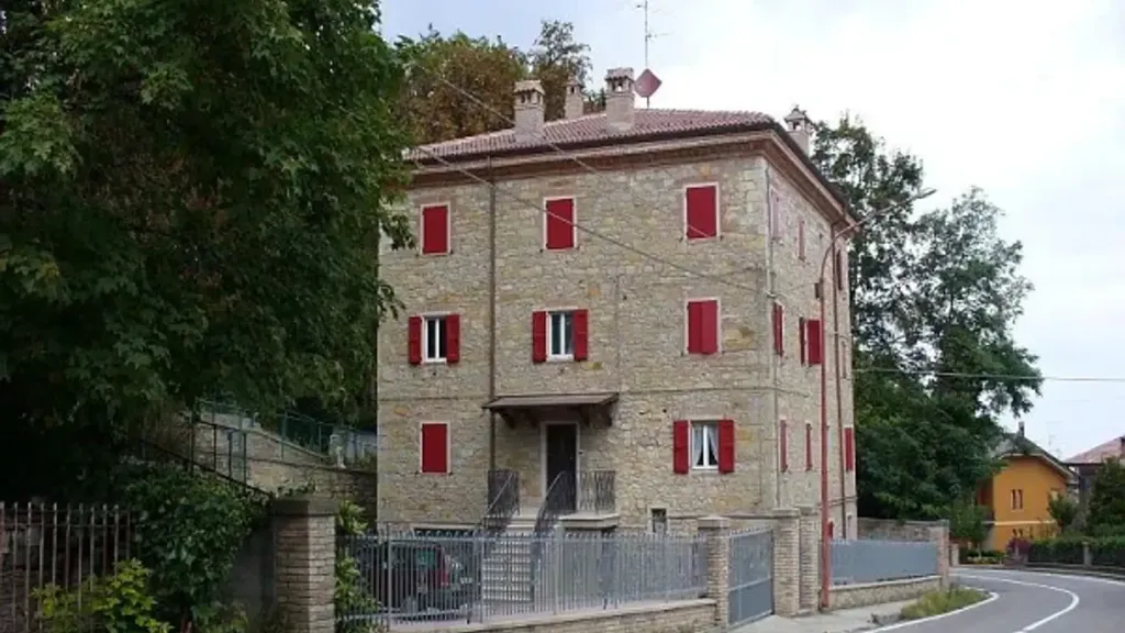Välivaade - Two-Bedroom Apartment with Balcony in Serramazzoni