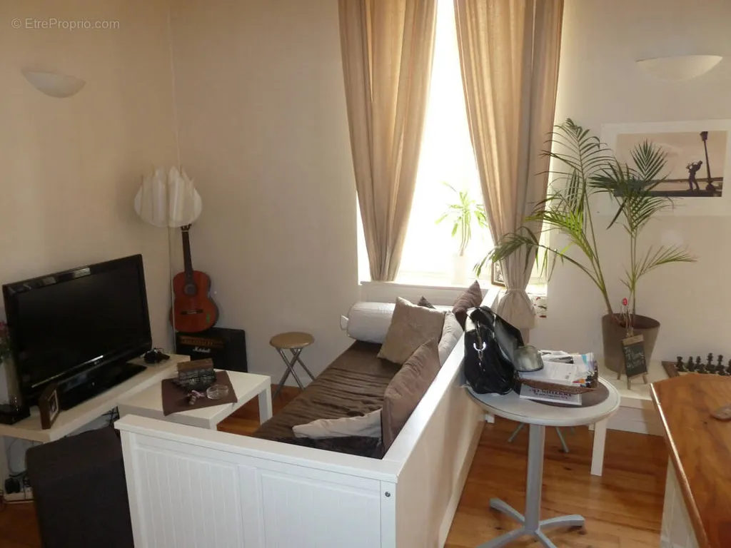Soggiorno - Boutique T1 Bis Apartment in Bordeaux Centre