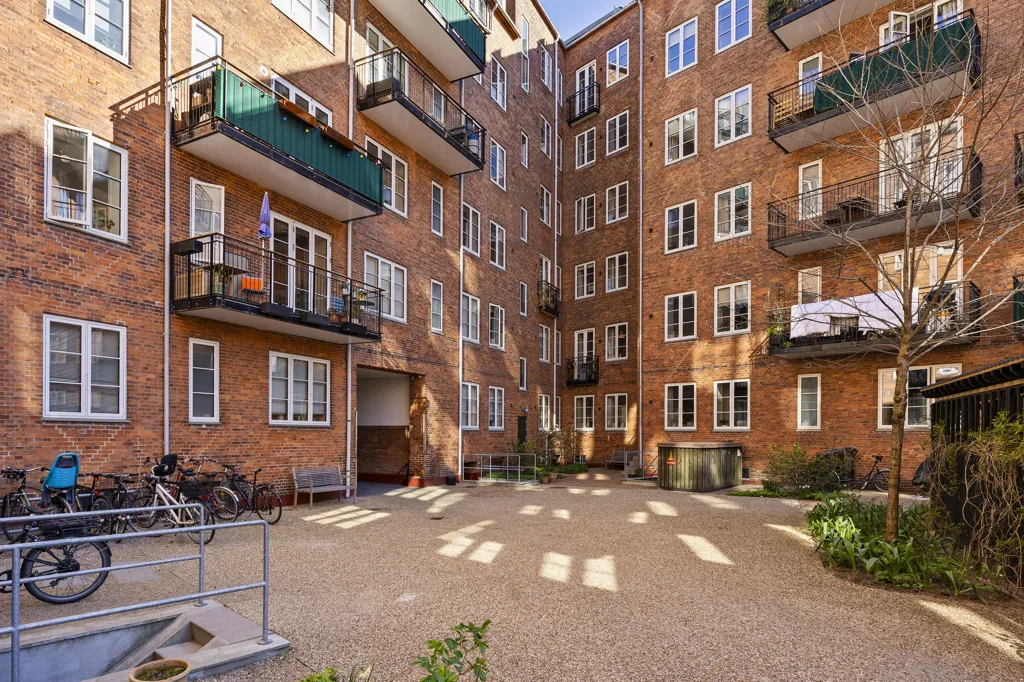 Aed - 1931 Flats with Garden in Copenhagen Ø