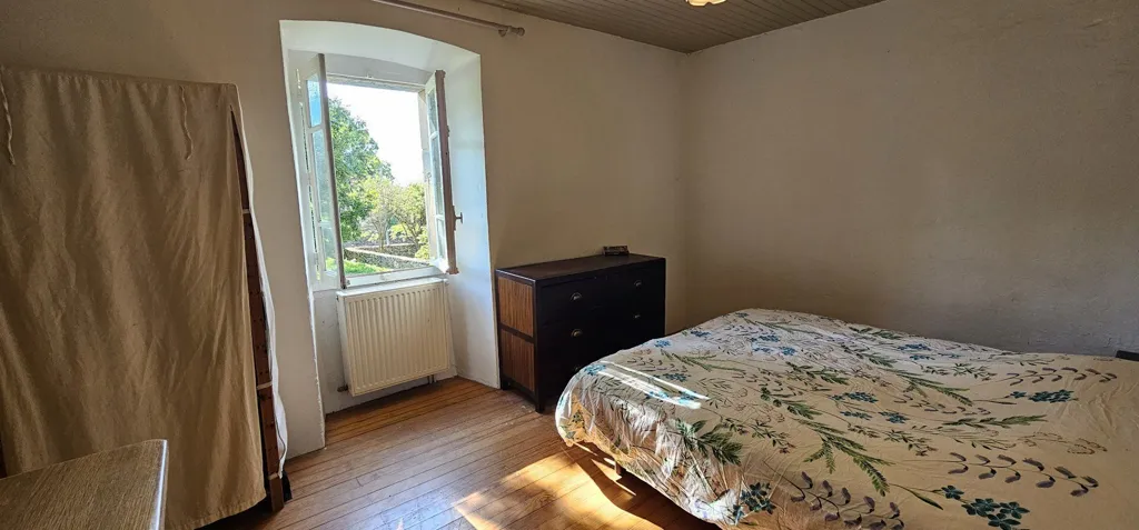 Chambres - Ensemble en Pierre dans un Hameau Calme