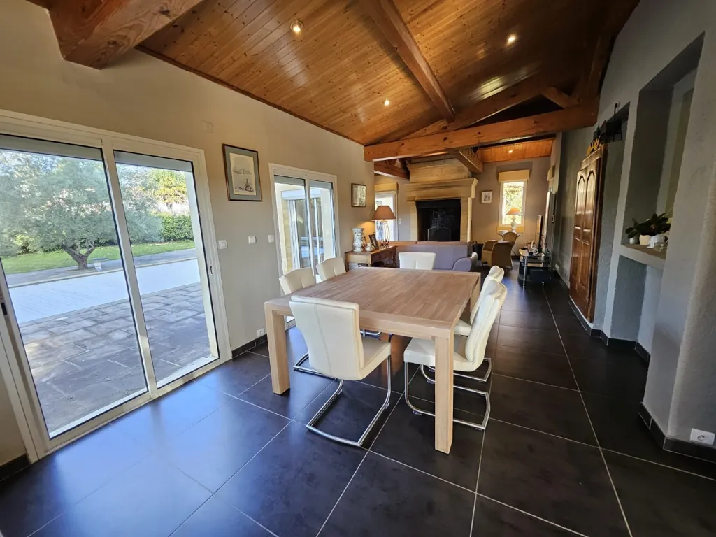 Söögituba - Exceptional House with Pool near Périgueux