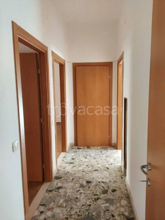 hallway_entrance