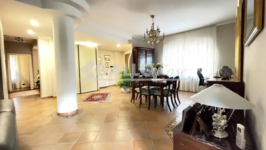 Salle à manger - Elegant Villa with Garden in Zumpano