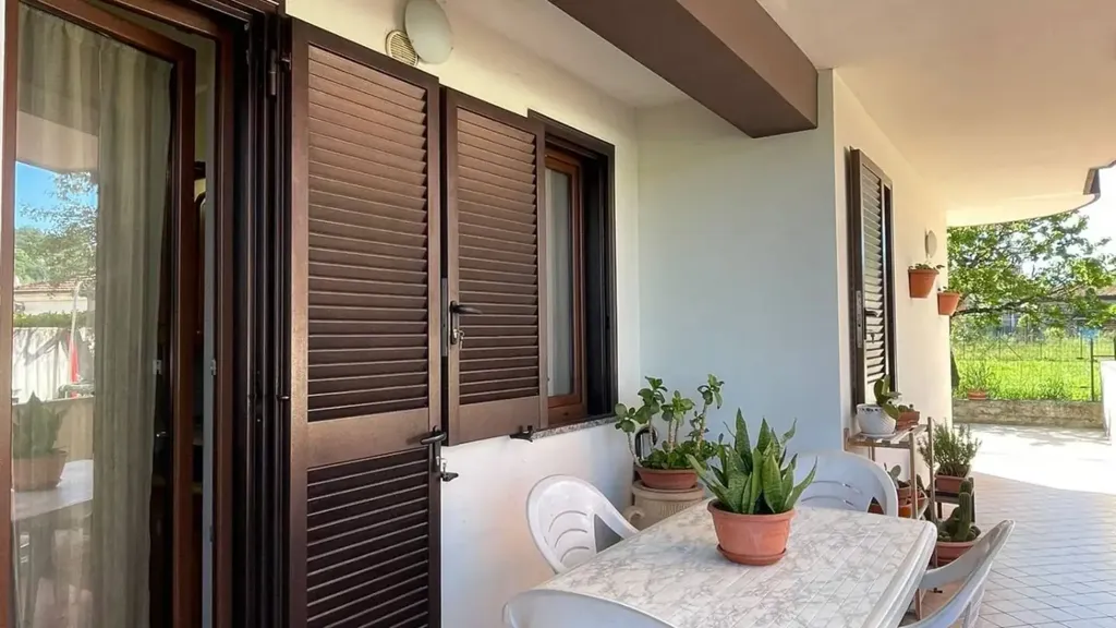 Terrasse - Rear-Accessed Apartment with Private Garden in Ceccano