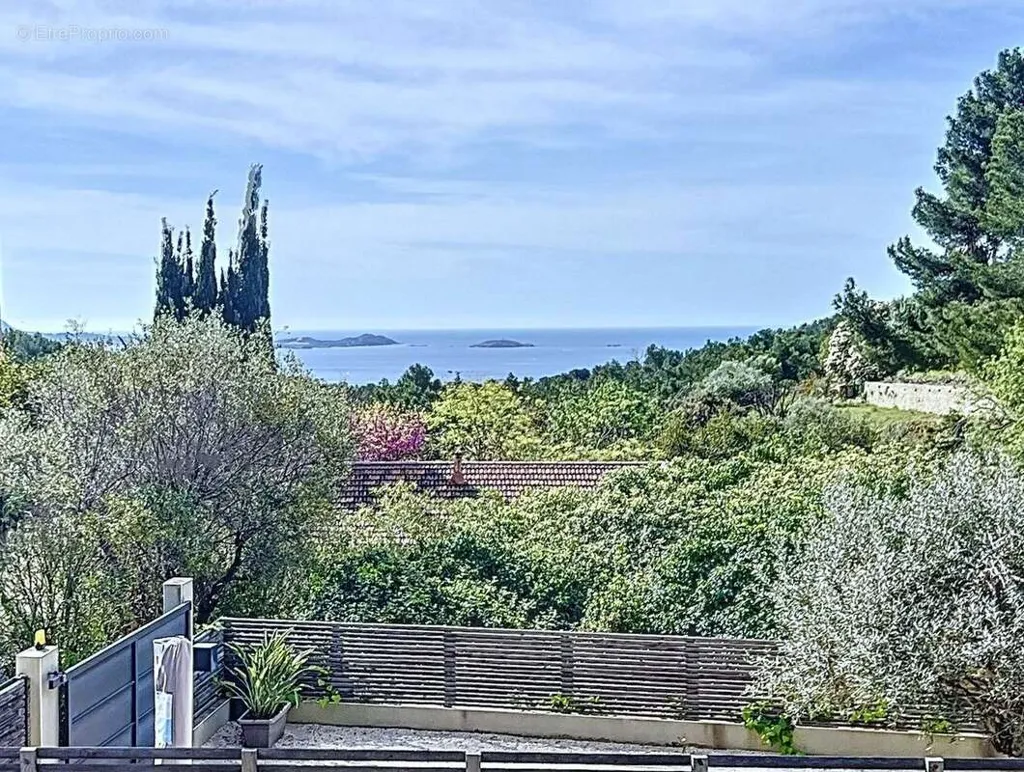 Jardin - Maison avec Piscine et Vue Mer à Bandol