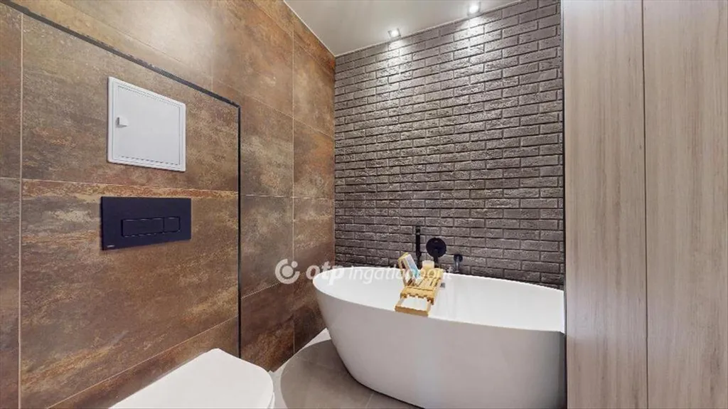 Bagni - Modernised Apartment with Balcony in Miskolc Centre
