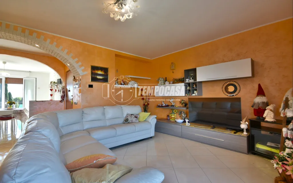 Elutuba - Renovated Flat with Balconies in Osimo