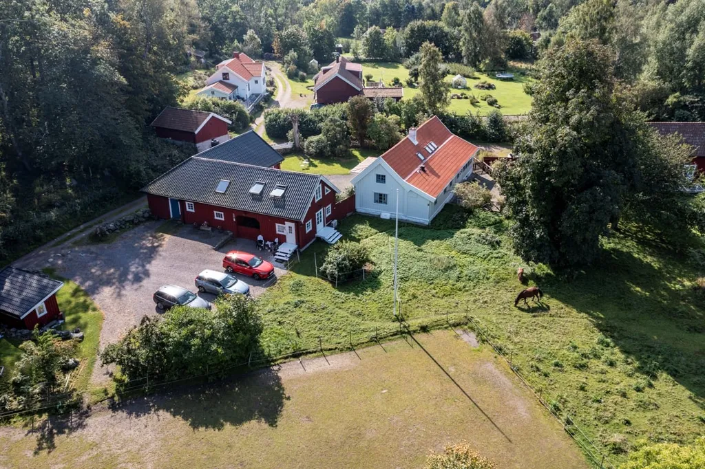 Vue aérienne - Historic Captain's House with Stall in Kungsbacka