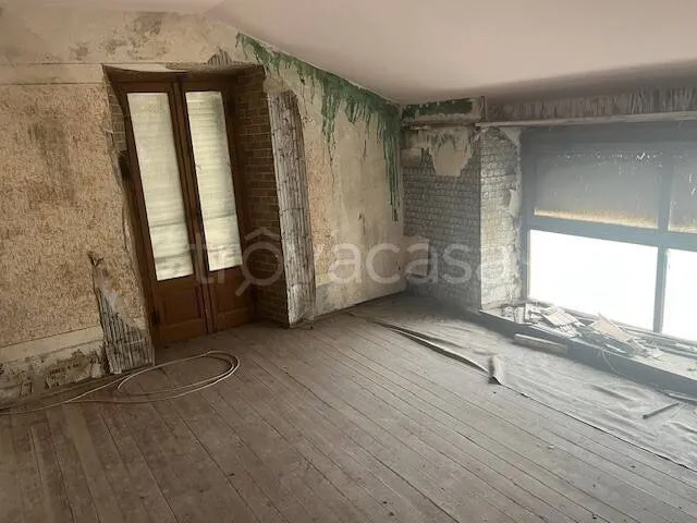 Rooms - Historic Villa with Mountain View in Roccavione