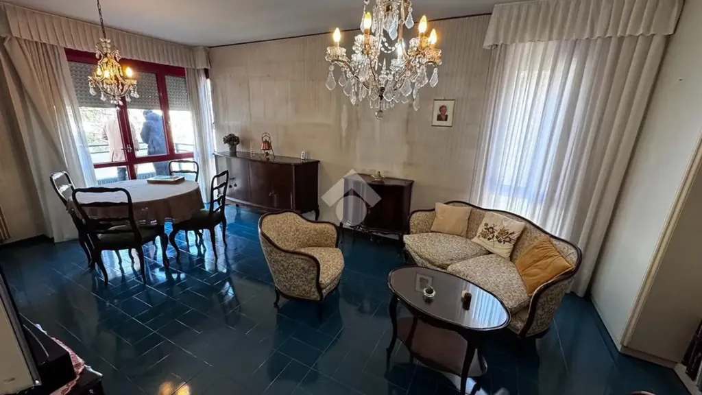 Sala da pranzo - 1970s Apartment with Mountain View in Schio