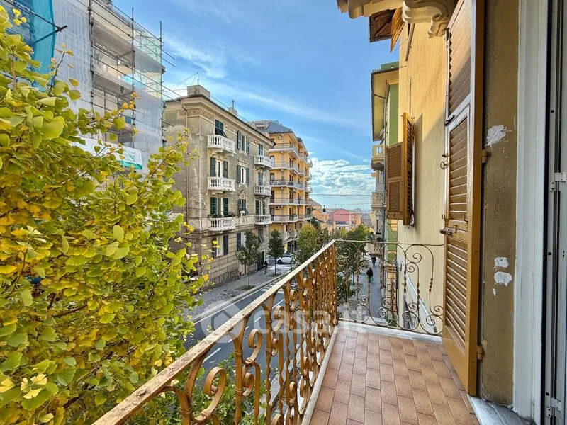 Balcon - Apartment with Balcony in Genoa's Sestri Ponente