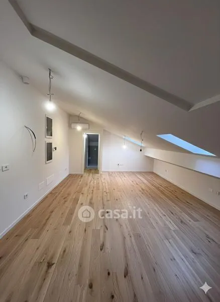 Pièces - Restored Mansard Flat in Modena
