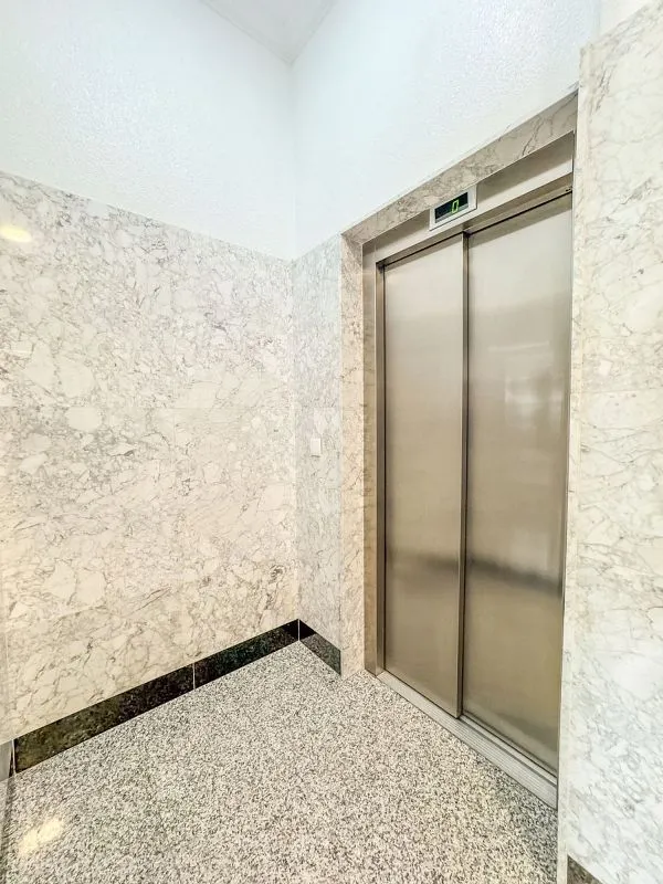 Esik - 3-Bed Apartment with Terrace in Santa Pola Centre