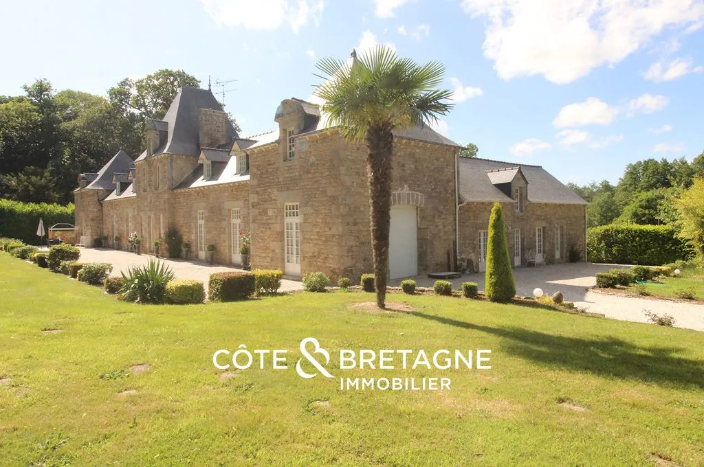 Extérieur - Manoir Rénové avec Jardin à Hénon, Bretagne