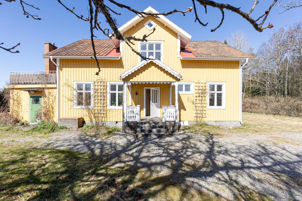 Extérieur - Charming Farmhouse with Workshop in Salbohed