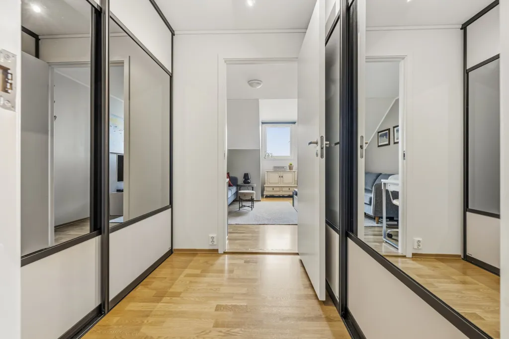 Entrée - 3-Bedroom Apartment with Balconies in Bodø