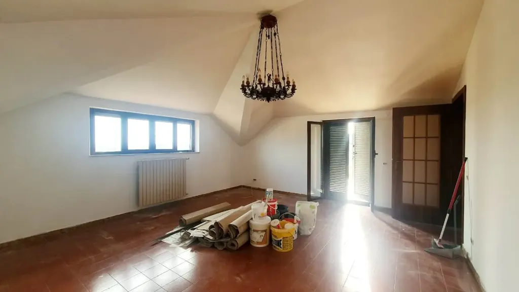 Pièces - Apartment with Panoramic Terrace in Fiano Romano