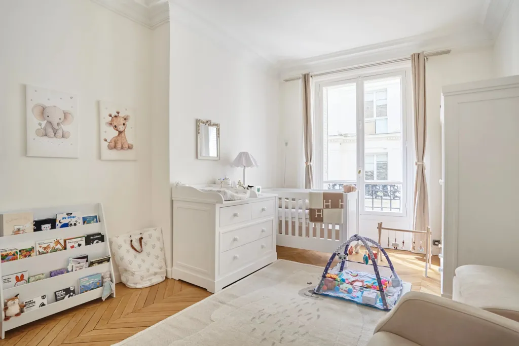 Chambres - Appartement Familial avec Balcons au 16e Arrondissement de Paris