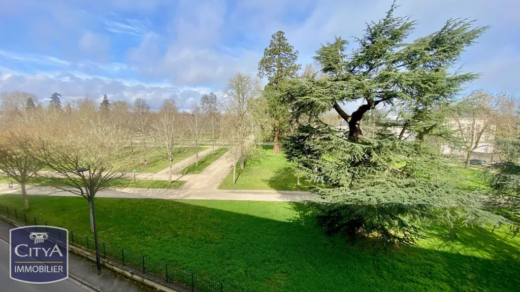 Jardin - Appartement 3 Pièces avec Balcon et Vue Dégagée à Alençon