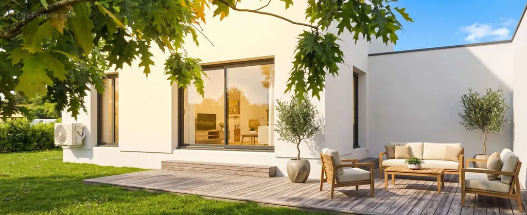 Terrass - Contemporary Flat-Plan House with Terrace in New Development