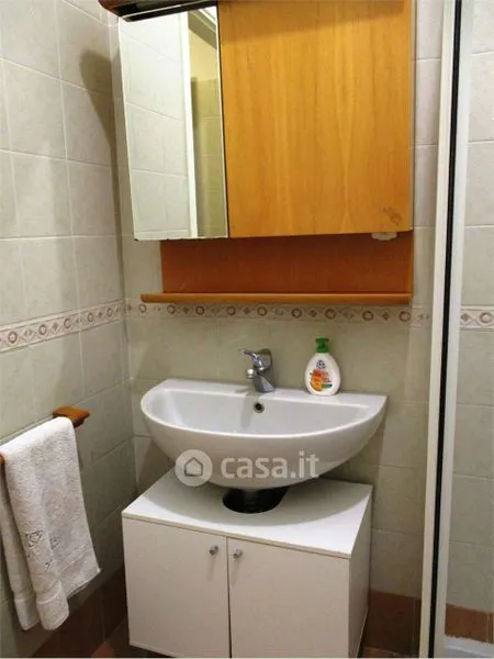 Salles de bain - Fully Furnished Flat with Balcony in Milan
